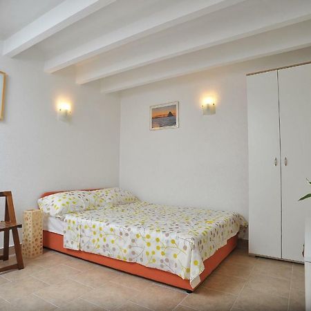 Apartments Sonia & Ana Trogir Exterior photo