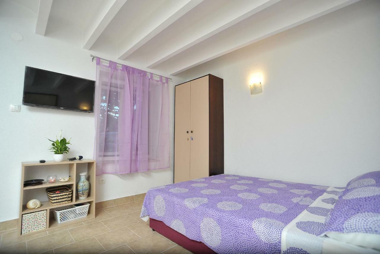Apartments Sonia & Ana Trogir Exterior photo